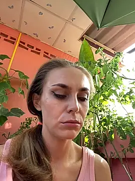 White Lu online show from 19, 4, 2026