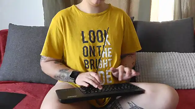 Snapshot of bunnyfox420 chatting on 23, 5, 2026 bunnyfox420 online show from 23, 5, 2026
