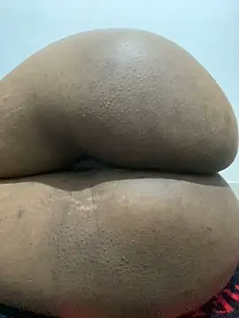 Snapshot of Charlotte_bronxxx chatting on 12, 3, 2025 Charlotte bronxxx online show from 12, 3, 2025