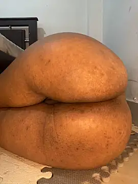 Snapshot of Charlotte_bronxxx chatting on 10, 9, 2025 Charlotte bronxxx online show from 10, 9, 2025