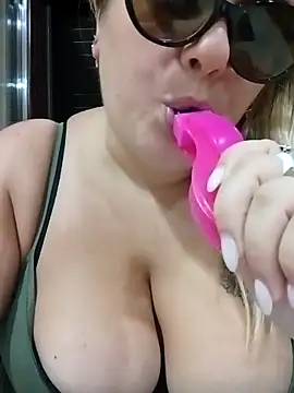 topina8 online show from 23, 9, 2025