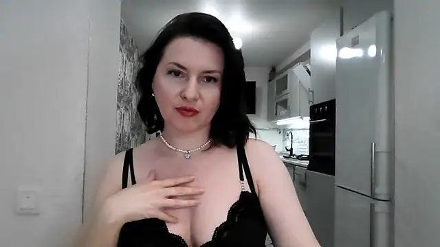 Victoria Glam online show from 20, 12, 2025