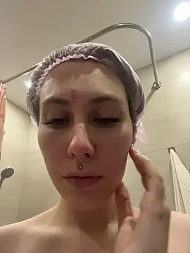 Molli Luv online show from 12, 11, 2025