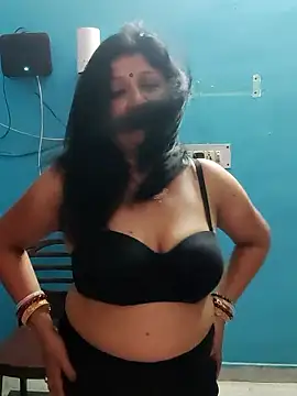 horny lizia online show from 15, 4, 2026