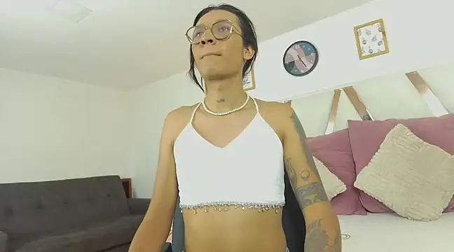 LauraaGomezz   online show from 14, 3, 2025