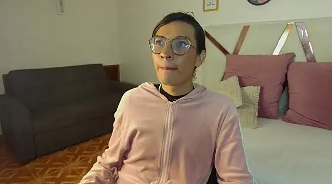 LauraaGomezz   online show from 22, 3, 2025