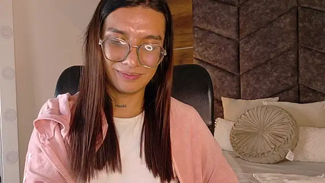 LauraaGomezz   online show from 16, 9, 2025