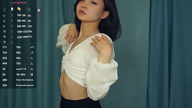 VeronaCritchlow online show from 6, 3, 2025