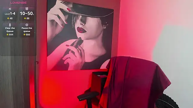 QueenOfHaze online show from 24, 6, 2026