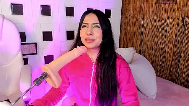 Snapshot of aniie_west chatting on 13, 3, 2025 aniie west online show from 13, 3, 2025