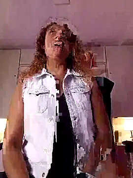 Snapshot of Zoedaniels chatting on 8, 3, 2025 Zoedaniels online show from 8, 3, 2025