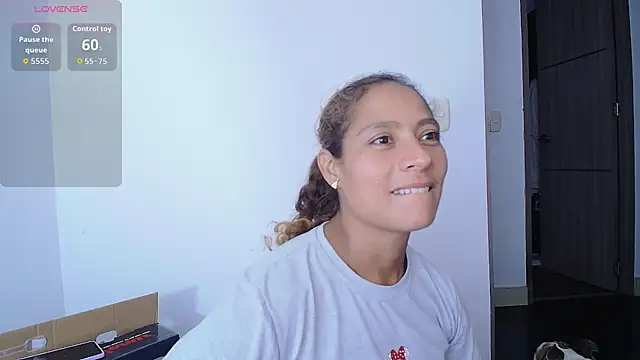 Snapshot of Zoedaniels chatting on 24, 10, 2025 Zoedaniels online show from 24, 10, 2025