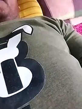 Snapshot of Simrandeshipp chatting on 28, 2, 2025 Simrandeshipp online show from 28, 2, 2025