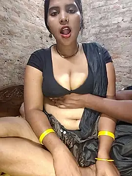 Snapshot of Simrandeshipp chatting on 1, 12, 2025 Simrandeshipp online show from 1, 12, 2025