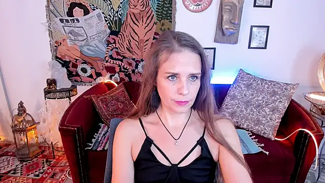 Snapshot of EmiliaBedy chatting on 2, 10, 2025 EmiliaBedy online show from 2, 10, 2025