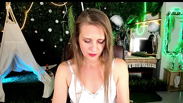 Snapshot of EmiliaBedy chatting on 21, 6, 2026 EmiliaBedy online show from 21, 6, 2026