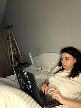 bunnythetailor online show from 20, 11, 2025