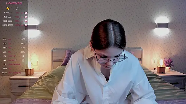 ElvinaBestwick online show from 25, 2, 2025