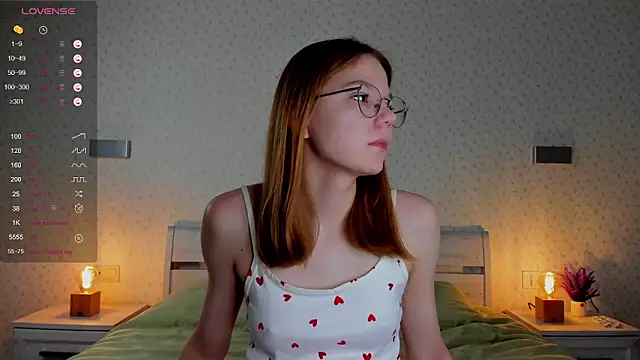 ElvinaBestwick online show from 8, 3, 2025