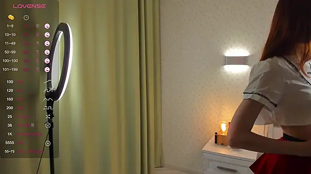 ElvinaBestwick online show from 18, 3, 2025