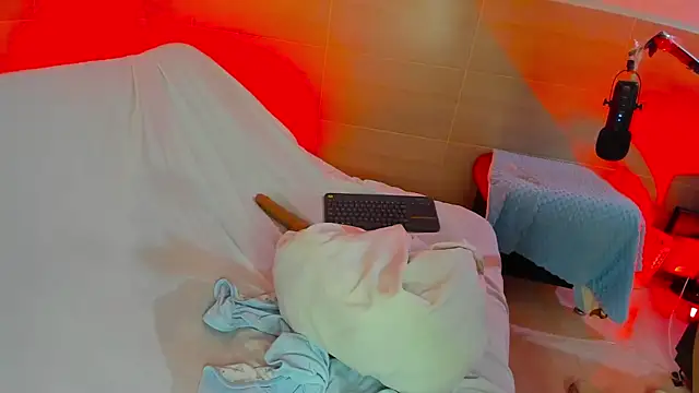 Ximena  1 online show from 25, 2, 2025