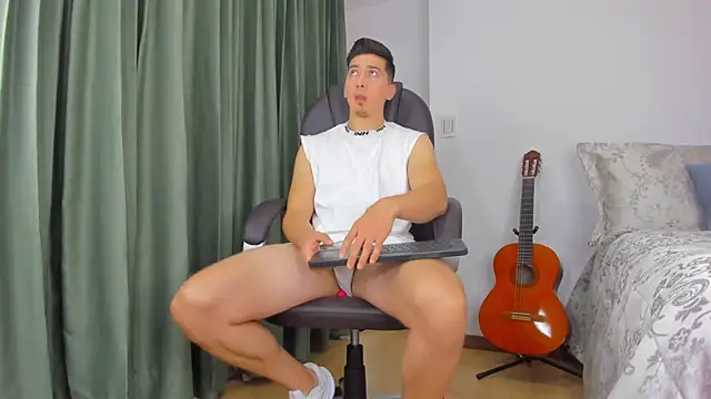 Snapshot of Tombarden chatting on 13, 2, 2025 Tombarden online show from 13, 2, 2025