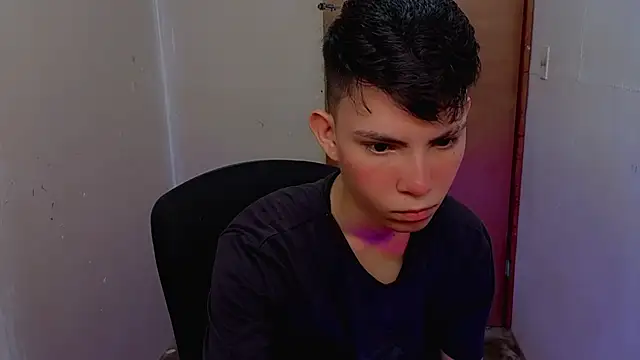 Snapshot of Alexxx_lov chatting on 16, 2, 2026 Alexxx lov online show from 16, 2, 2026