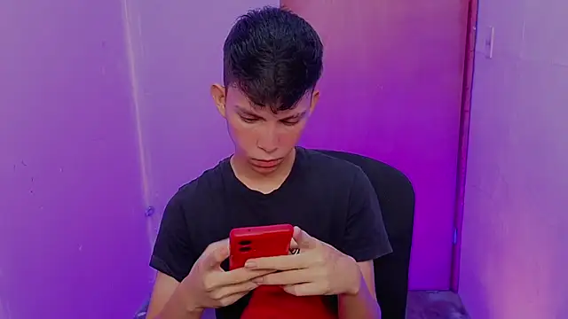 Snapshot of Alexxx_lov chatting on 25, 2, 2026 Alexxx lov online show from 25, 2, 2026