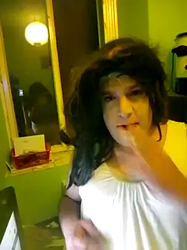 Snapshot of Adrianka chatting on 7, 10, 2025 Adrianka online show from 7, 10, 2025