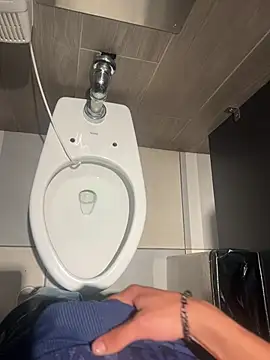 iKrofur online show from 5, 2, 2025