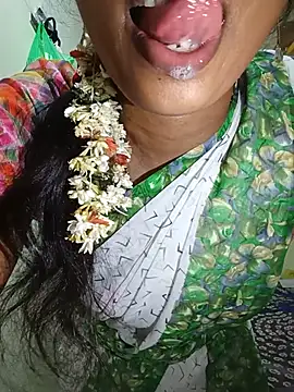 Snapshot of TeluguammayiMahi chatting on 31, 7, 2026 TeluguammayiMahi online show from 31, 7, 2026