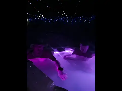 Snapshot of TAIZWRLD chatting on 25, 11, 2025 TAIZWRLD online show from 25, 11, 2025