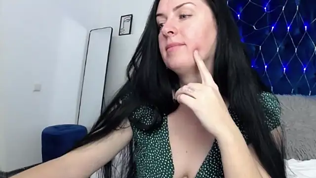 Snapshot of JacquelineElle chatting on 10, 2, 2025 JacquelineElle online show from 10, 2, 2025