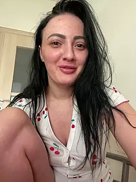 Snapshot of RaisaSalvi chatting on 26, 2, 2025 RaisaSalvi online show from 26, 2, 2025