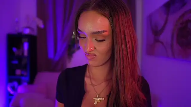 Clara Nia online show from 21, 9, 2025