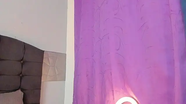 Snapshot of Alice_evans_lov chatting on 7, 2, 2025 Alice evans lov online show from 7, 2, 2025