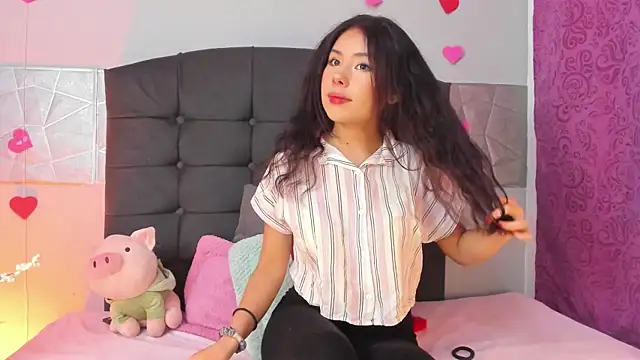 Snapshot of Alice_evans_lov chatting on 21, 2, 2025 Alice evans lov online show from 21, 2, 2025