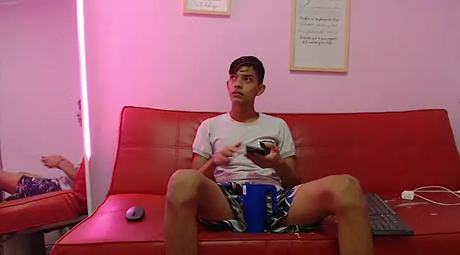 KING STYLE2 online show from 3, 3, 2025