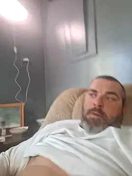 Snapshot of thickdaddy2982 chatting on 26, 1, 2025 thickdaddy2982 online show from 26, 1, 2025