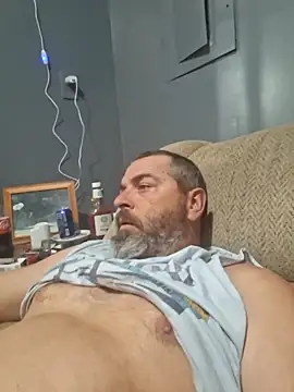 Snapshot of thickdaddy2982 chatting on 27, 1, 2025 thickdaddy2982 online show from 27, 1, 2025