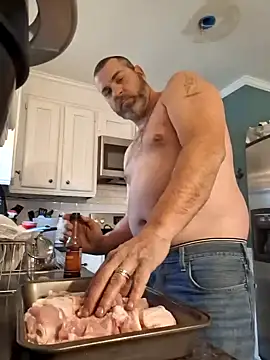 Snapshot of thickdaddy2982 chatting on 11, 2, 2025 thickdaddy2982 online show from 11, 2, 2025