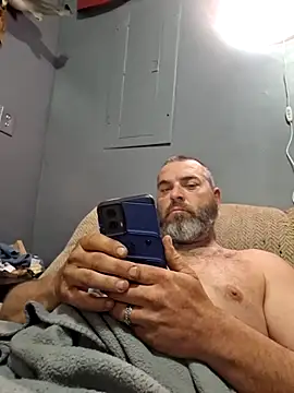 Snapshot of thickdaddy2982 chatting on 8, 3, 2025 thickdaddy2982 online show from 8, 3, 2025