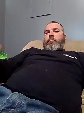 Snapshot of thickdaddy2982 chatting on 10, 3, 2025 thickdaddy2982 online show from 10, 3, 2025