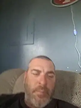 Snapshot of thickdaddy2982 chatting on 19, 3, 2025 thickdaddy2982 online show from 19, 3, 2025