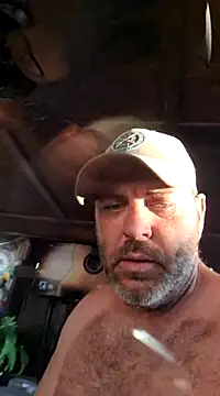 Snapshot of thickdaddy2982 chatting on 22, 3, 2025 thickdaddy2982 online show from 22, 3, 2025