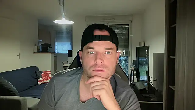 Funnyjul31 online show from 26, 1, 2025