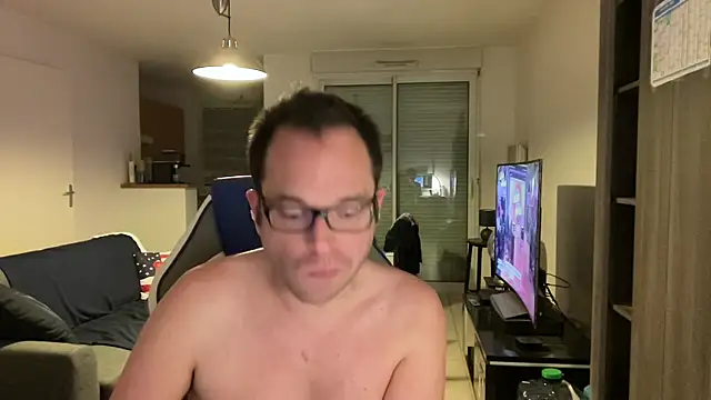 Funnyjul31 online show from 27, 2, 2025