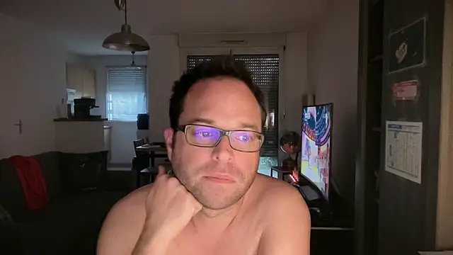 Funnyjul31 online show from 25, 3, 2026