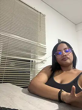 Snapshot of my_cam chatting on 27, 2, 2025 my cam online show from 27, 2, 2025