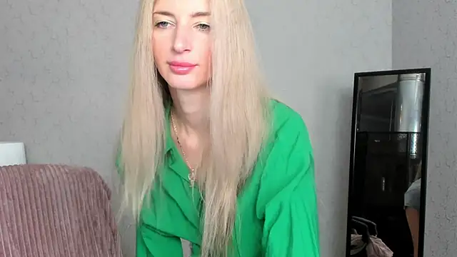 skinnyladyy online show from 4, 2, 2025